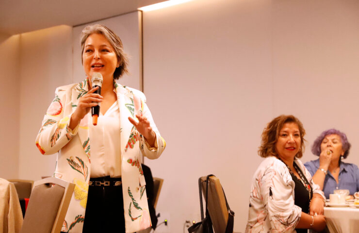 Ministras del Trabajo, de Salud y director del Trabajo celebran, junto a trabajadores de la salud privada, vigencia de la ley que les otorga descanso reparatorio por sus servicios en pandemia de Covid-19
