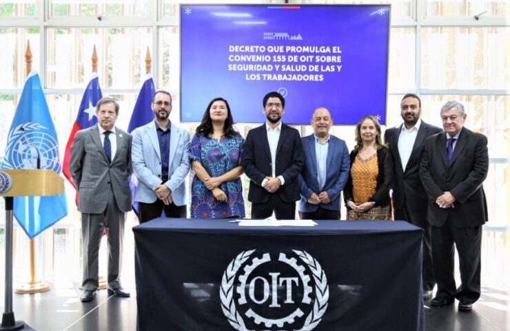 Chile firma el Decreto del Convenio 155 y completa los 10 Convenios Fundamentales de la OIT
