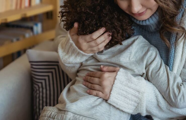 Seguro Sanna: el beneficio que permite cuidar a hijos e hijas con enfermedades o accidentes graves